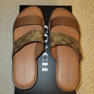 Coach Size 8 tan leather sandals